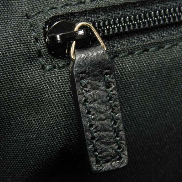 GUCCI Authentic Black Shoulder Bag - Picture 8 of 16